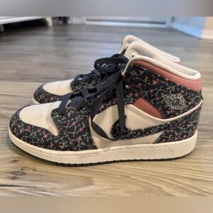 Nike Air Jordan 1 Mid SE Floral Size 7Y or 8.5 Women’s